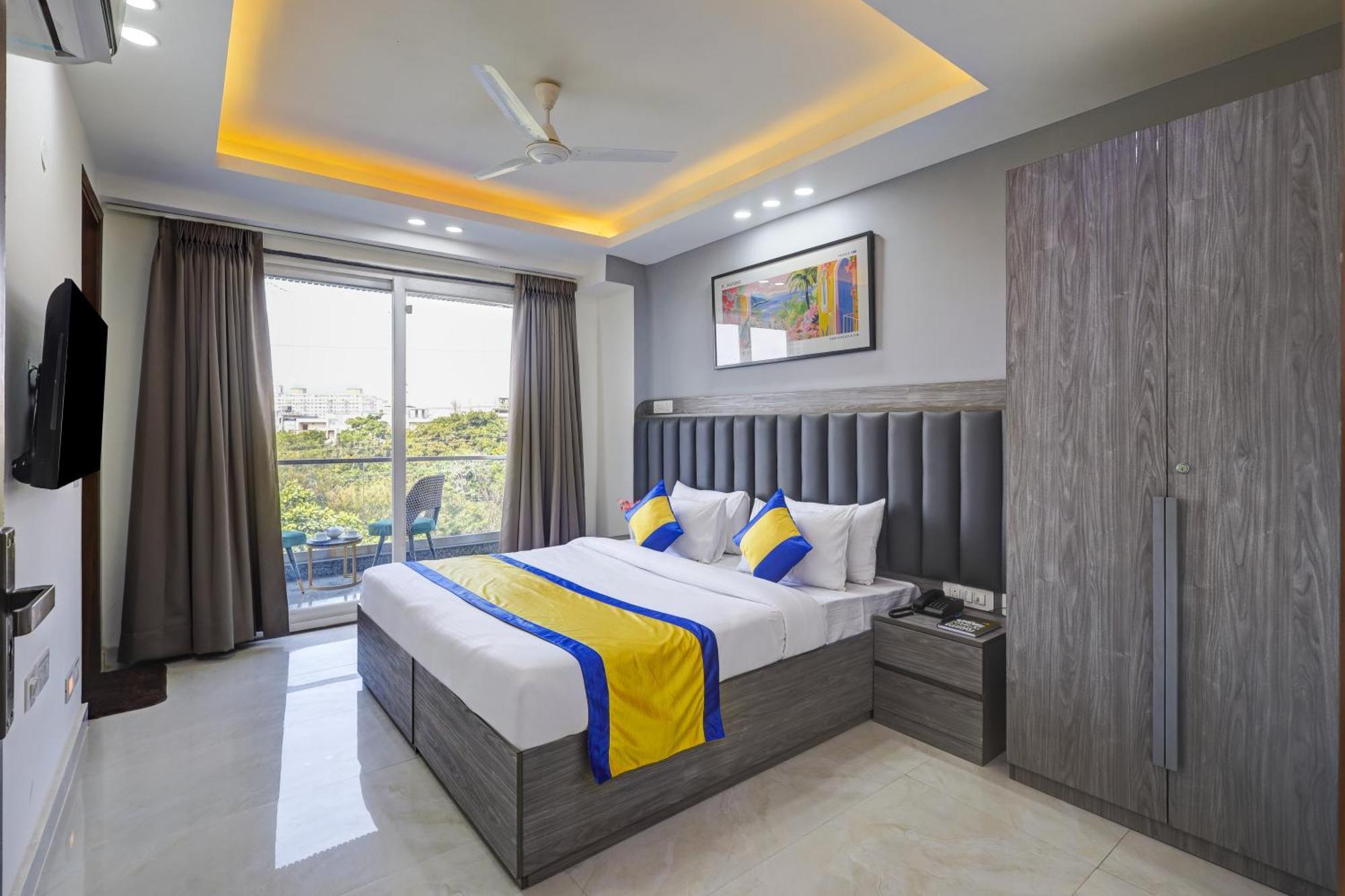 1Bhk Suites Opp Marriott - Huda City Centre Гургаон Экстерьер фото