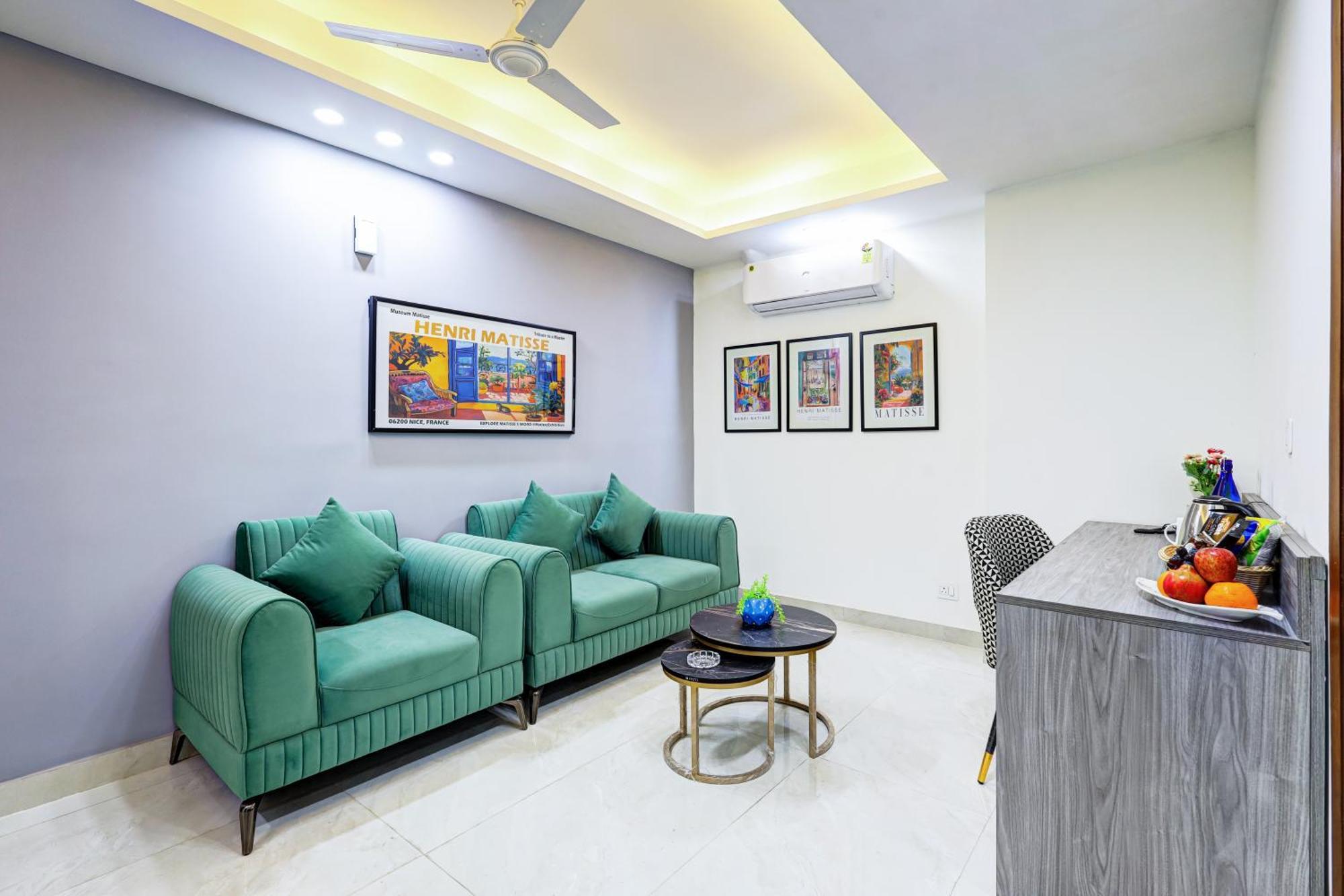 1Bhk Suites Opp Marriott - Huda City Centre Гургаон Экстерьер фото