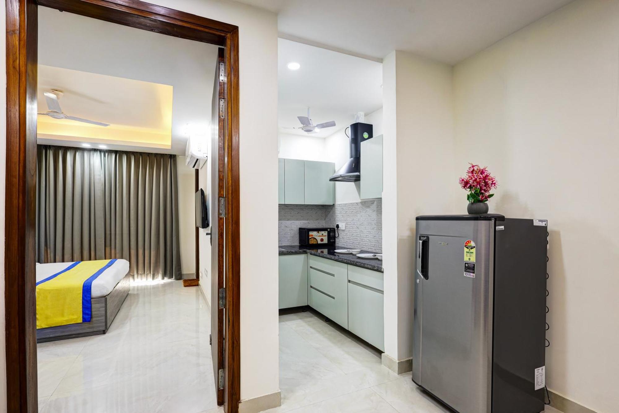 1Bhk Suites Opp Marriott - Huda City Centre Гургаон Экстерьер фото