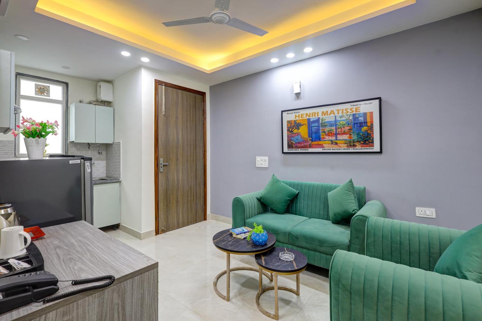 1Bhk Suites Opp Marriott - Huda City Centre Гургаон Экстерьер фото