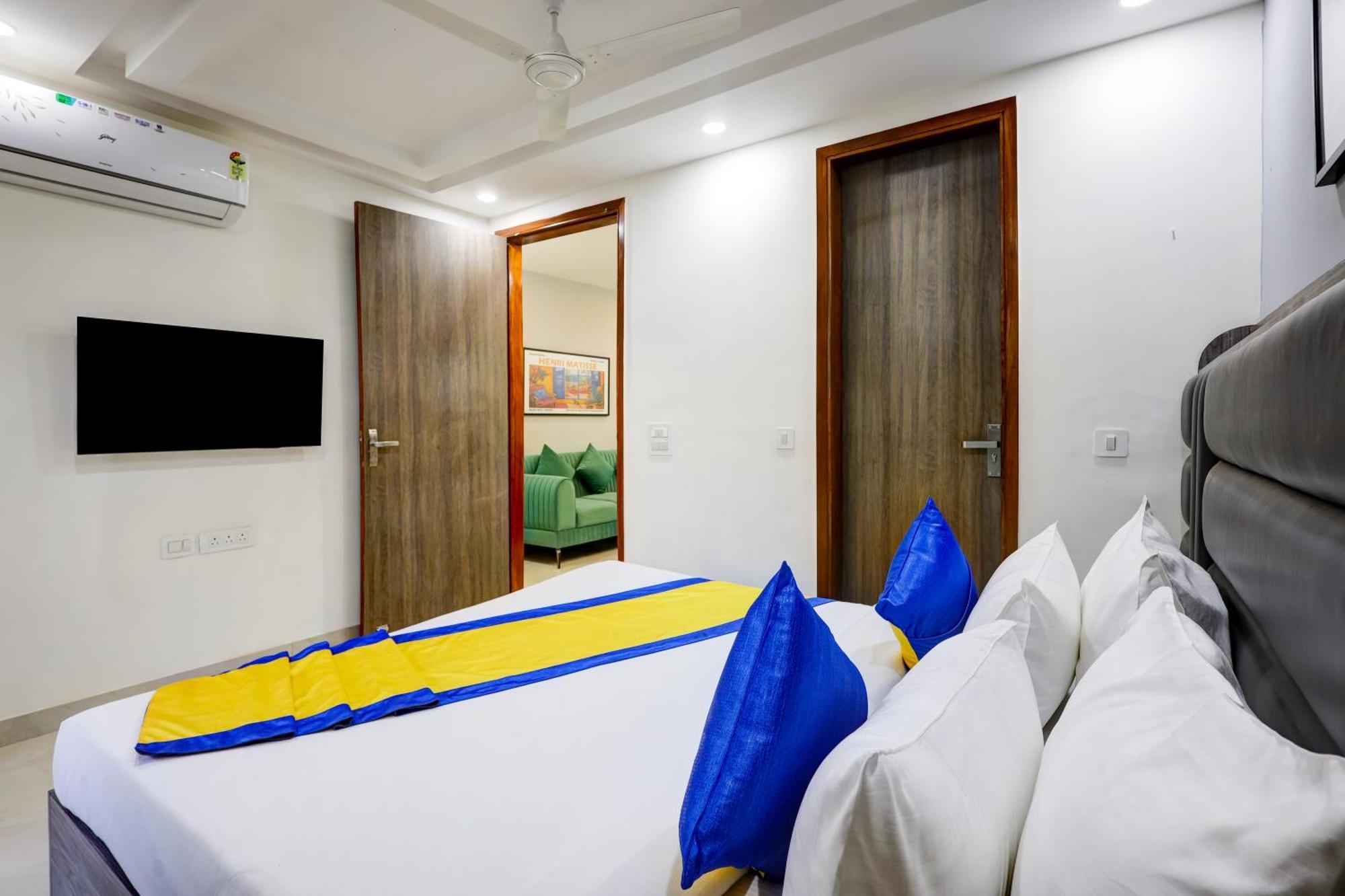 1Bhk Suites Opp Marriott - Huda City Centre Гургаон Экстерьер фото