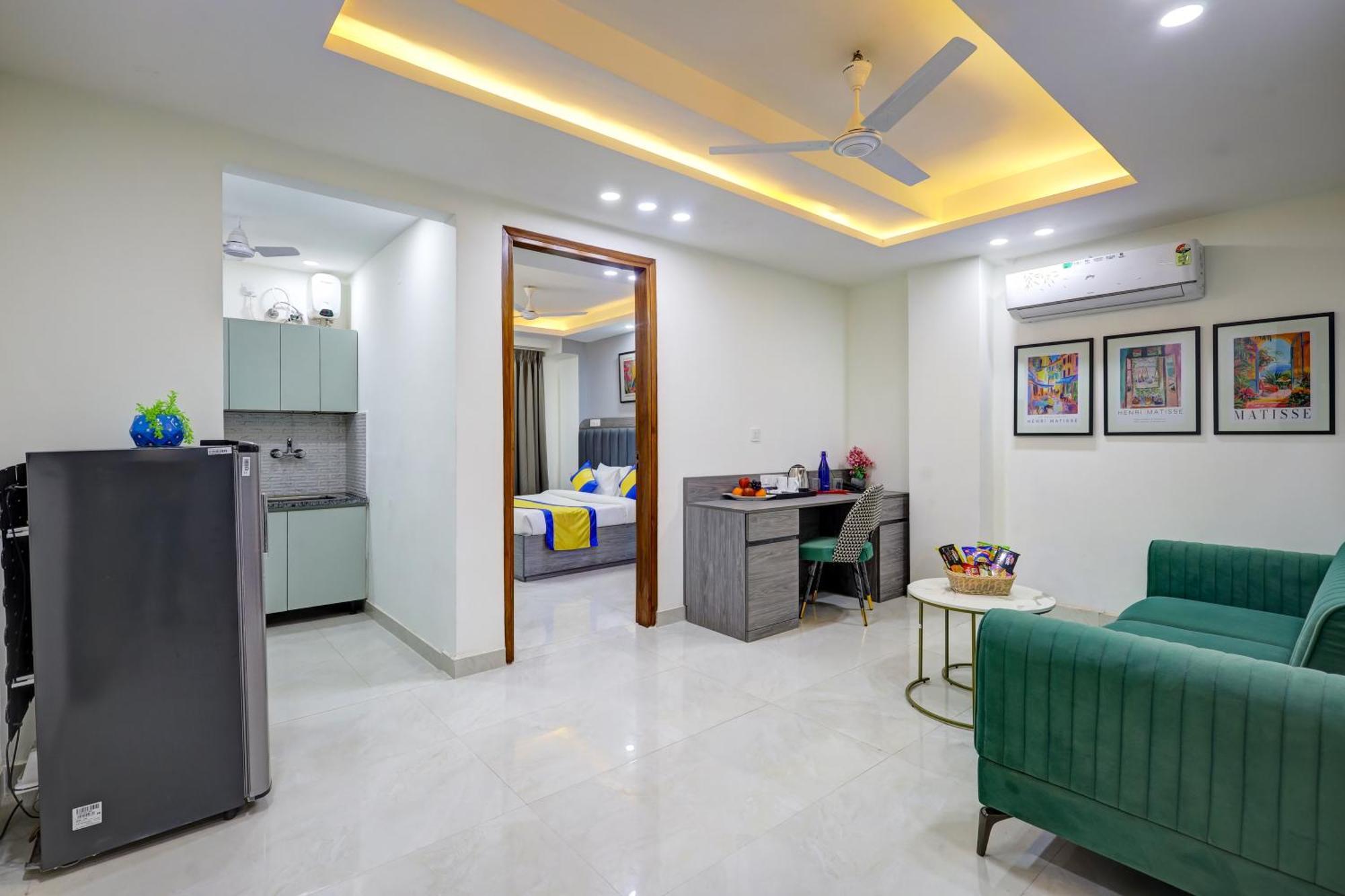 1Bhk Suites Opp Marriott - Huda City Centre Гургаон Экстерьер фото
